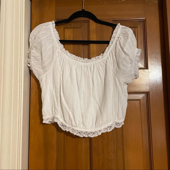 American Eagle Outfitters Tops - American Eagle White Puff Sleeve Crop Top